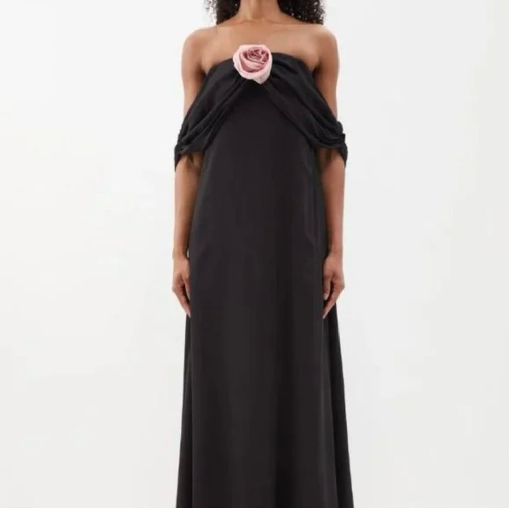 Bernadette Elegant Black Maxi Dress with Pink Accent